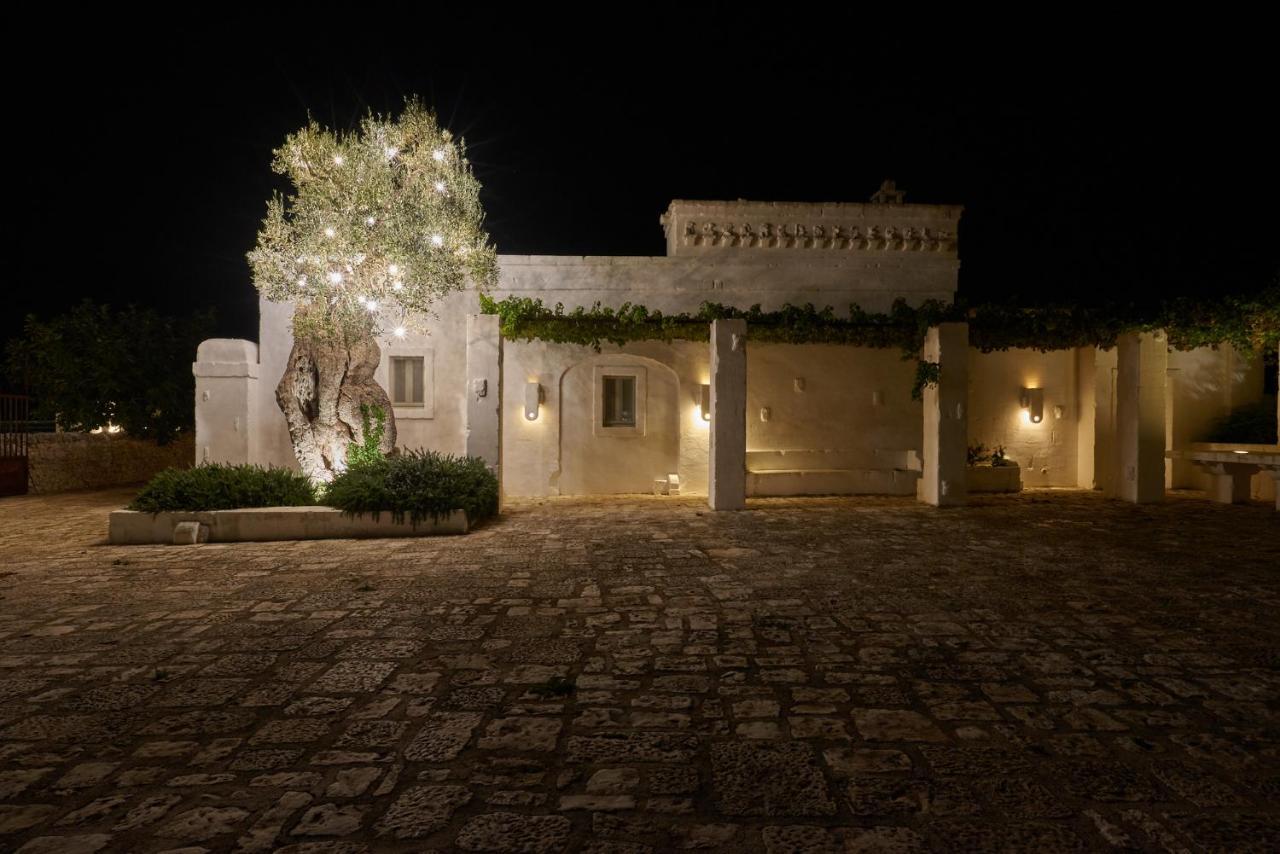 Masseria Le Carrube Остуни Экстерьер фото