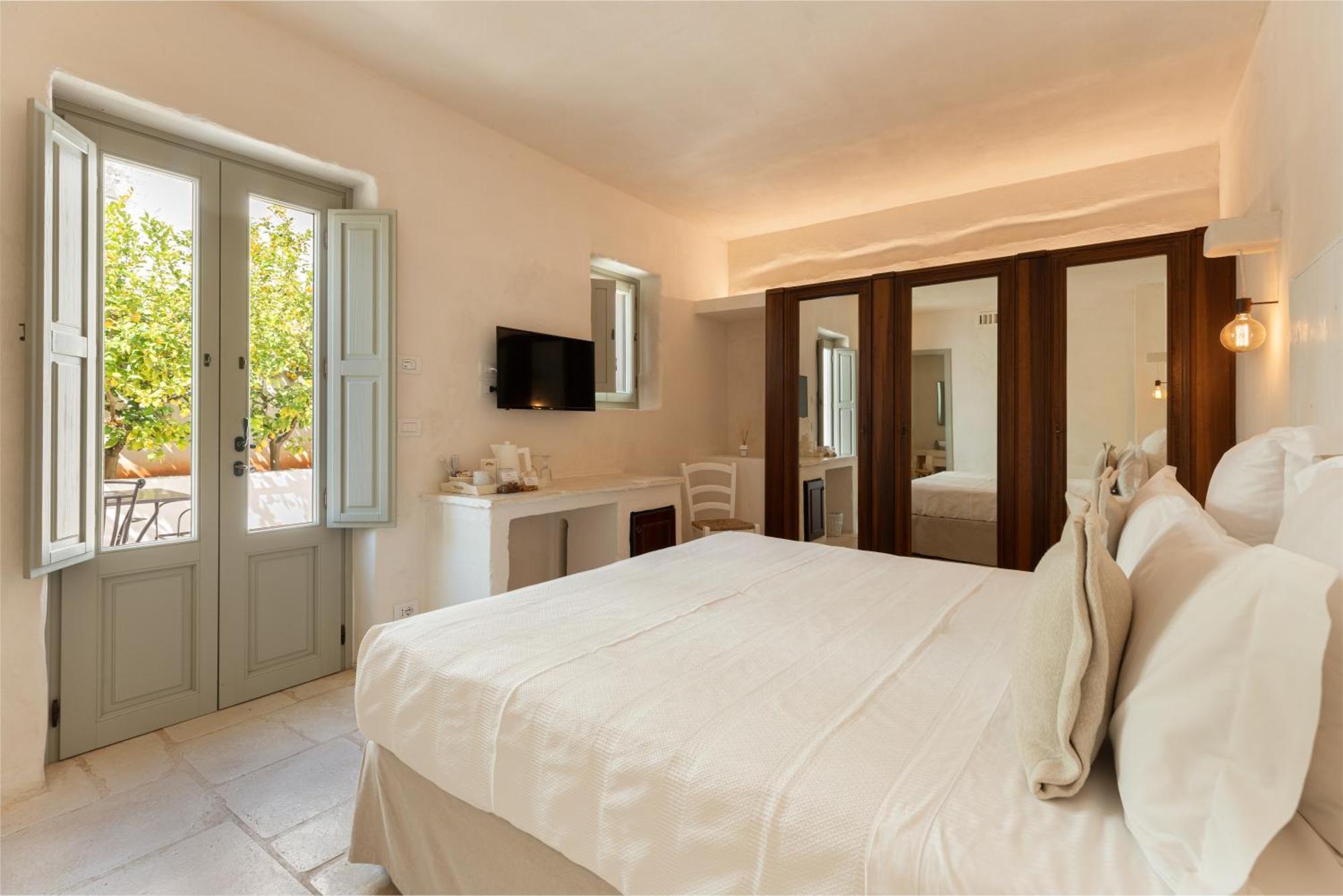 Masseria Le Carrube Остуни Экстерьер фото