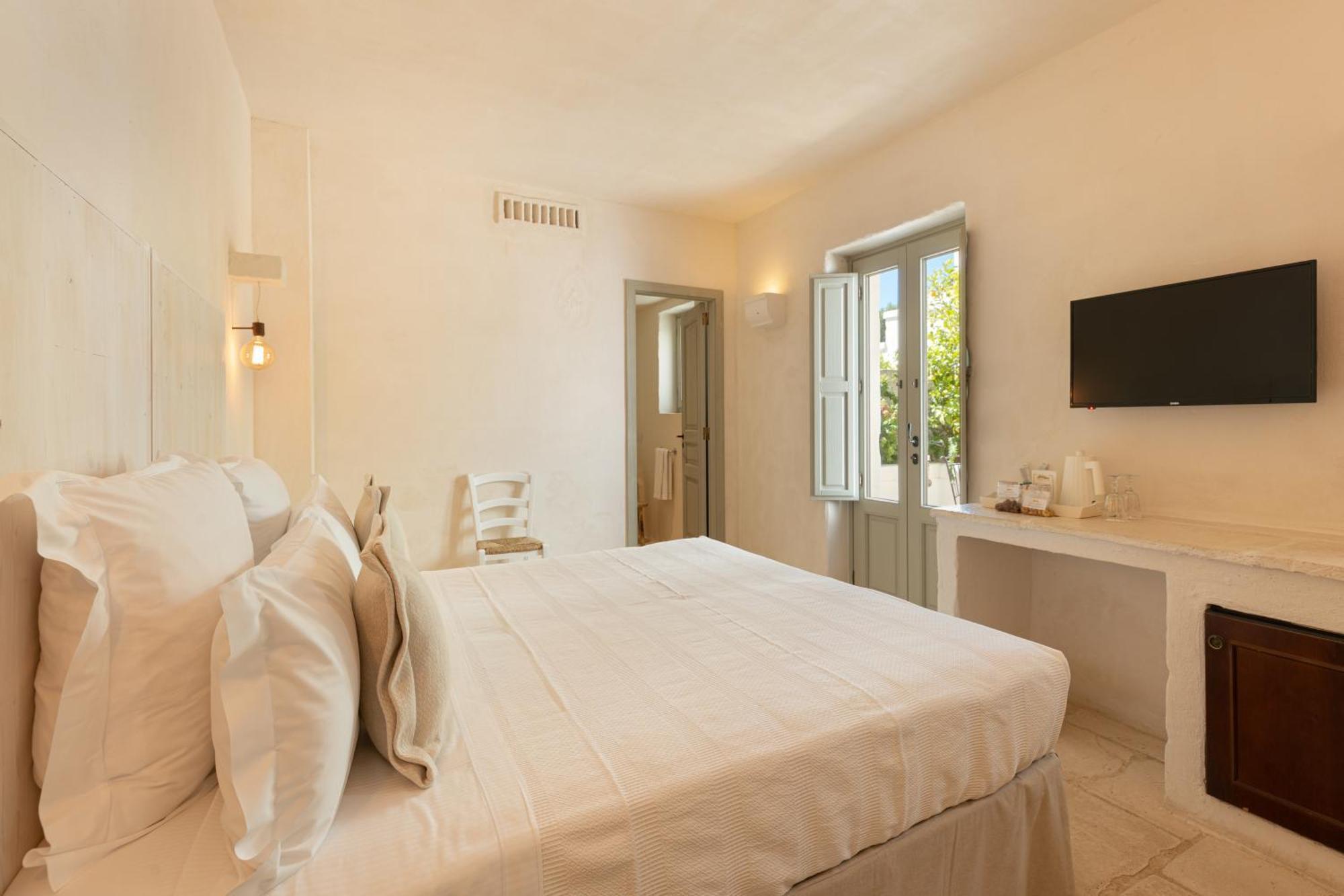 Masseria Le Carrube Остуни Экстерьер фото