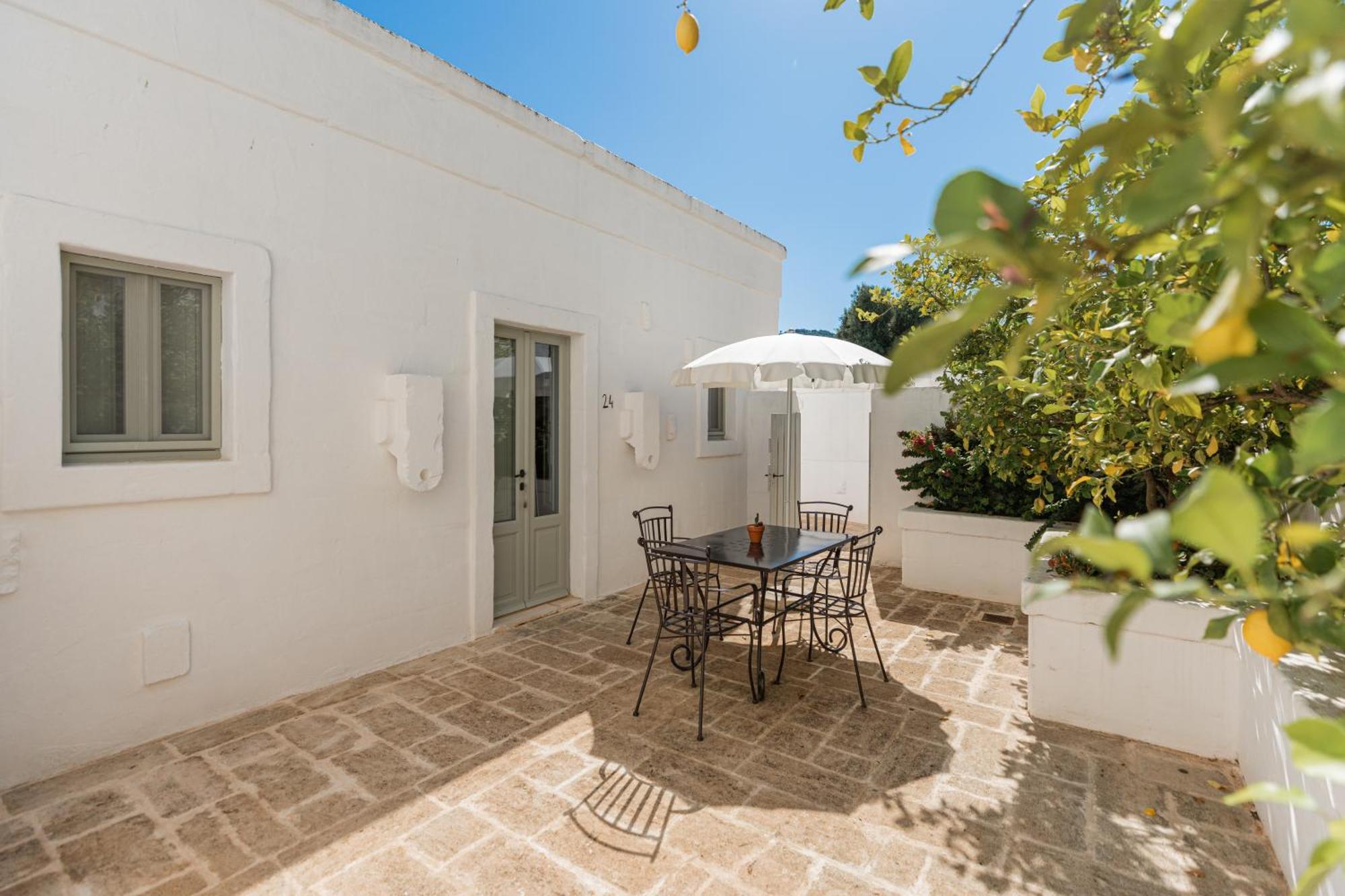 Masseria Le Carrube Остуни Экстерьер фото