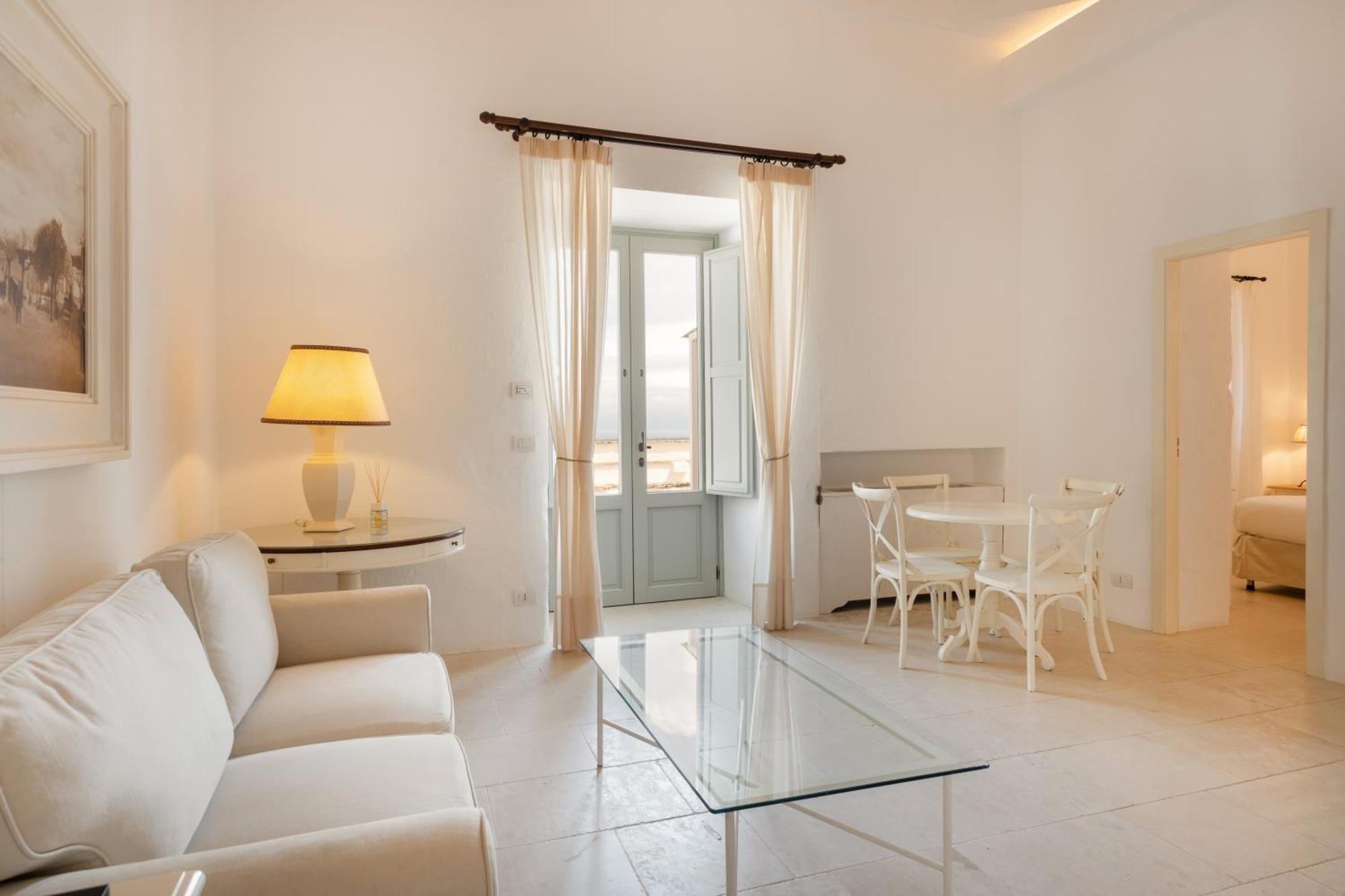 Masseria Le Carrube Остуни Экстерьер фото
