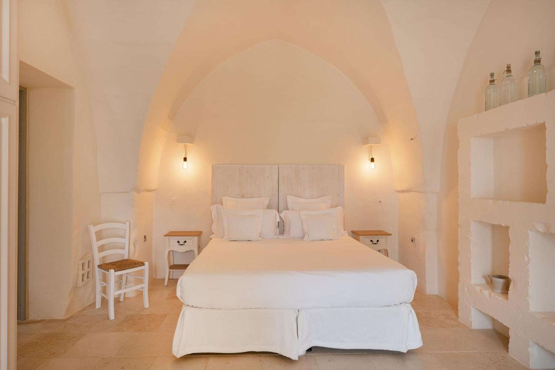 Masseria Le Carrube Остуни Экстерьер фото