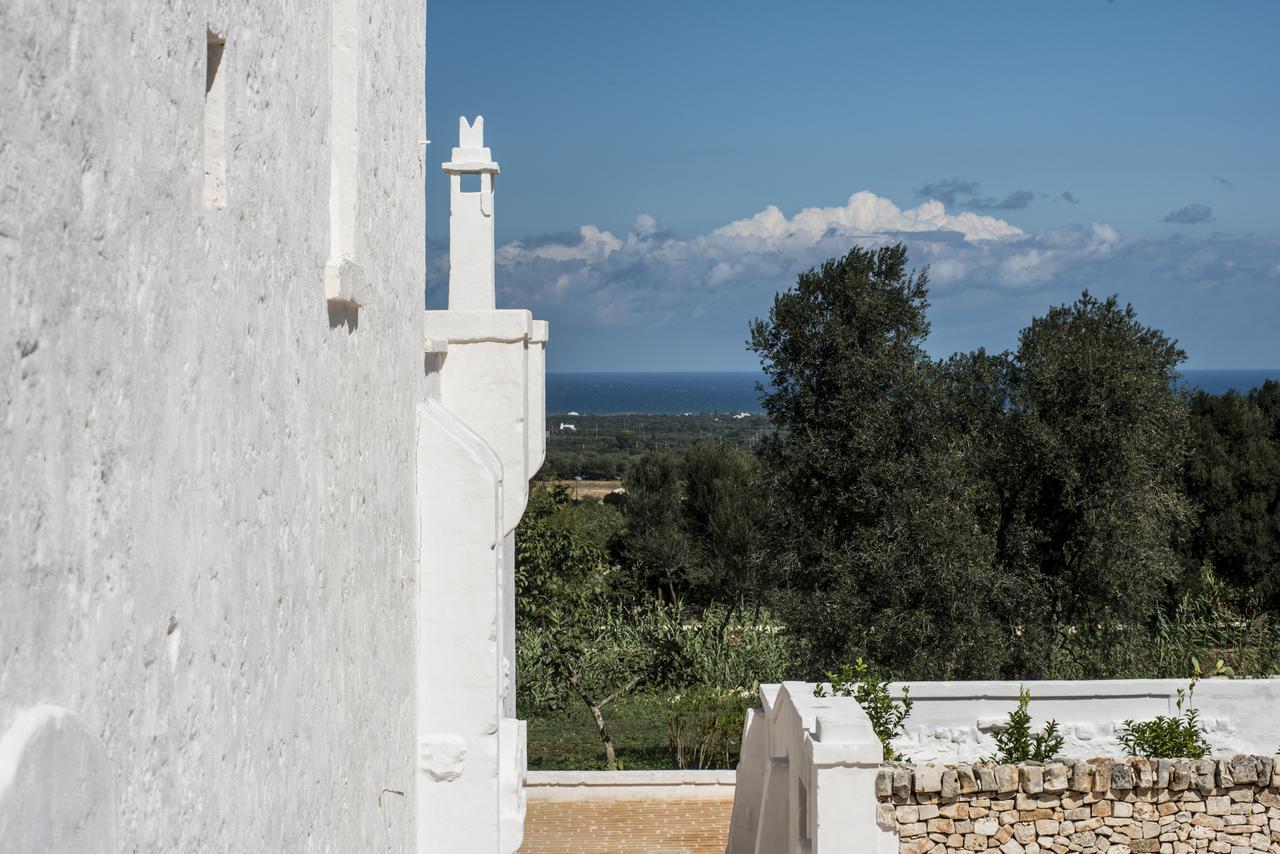 Masseria Le Carrube Остуни Экстерьер фото